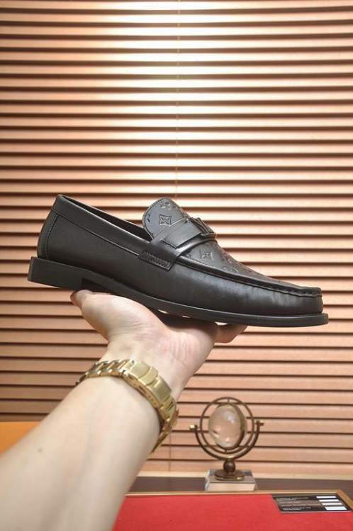 Picture of Louis Vuitton Shoes _SKULVsz38-45mnf055814334